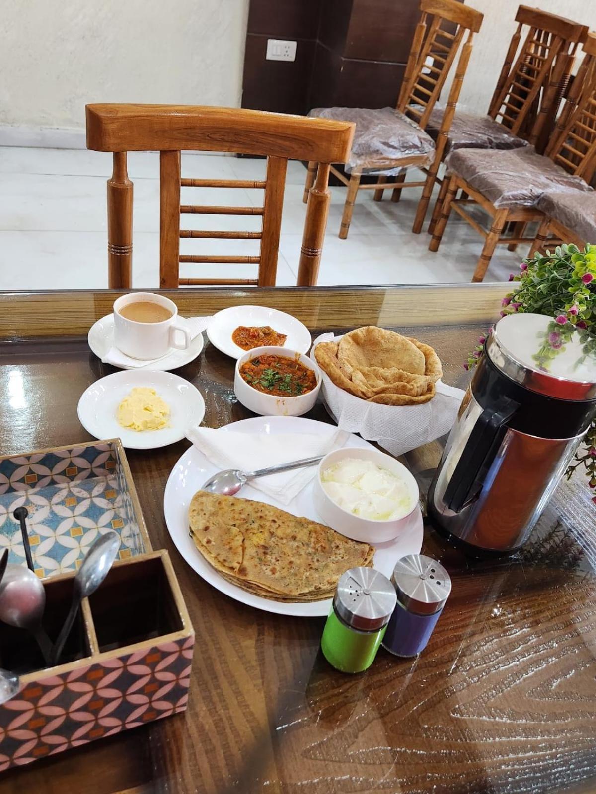 Airport Hotel Claytone Ню Делхи Екстериор снимка